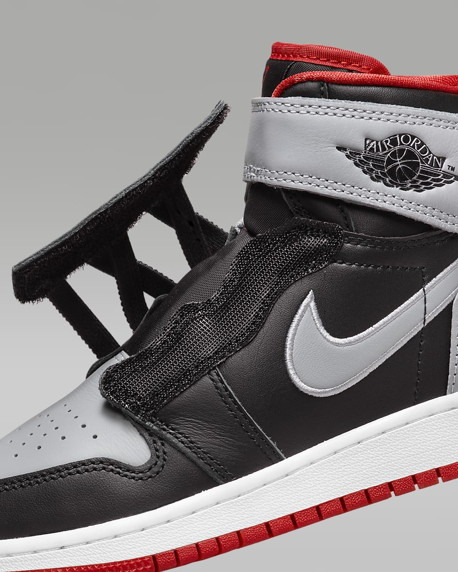 Air Jordan 1 Hi FlyEase Big Kids Shoes